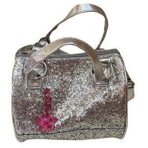 Adorable sparkly bag with adjustable shoulder strap